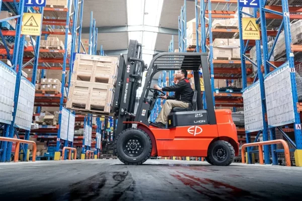 EFL252 X3 Carrello Elevatore Controbilanciato Agli Ioni di Litio 2,5t - immagine 7