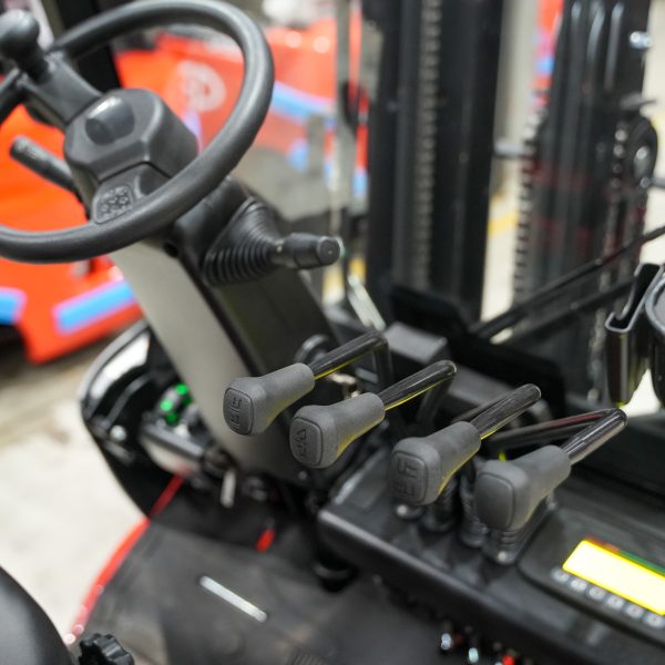 EFL181 Carrello Elevatore Controbilanciato Agli Ioni di Litio 1,8t - immagine 8