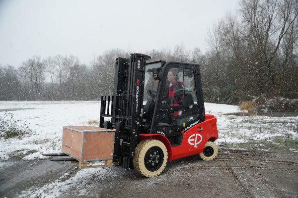 Carrello elevatore 4 ruote 35 quintali EFL353 - immagine 2