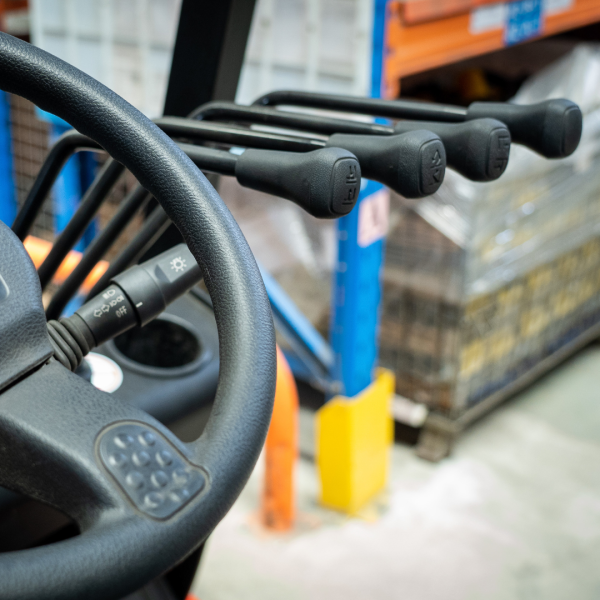 Carrello elevatore elettrico al litio 4 ruote compatto 2000kg EFL201 - immagine 13