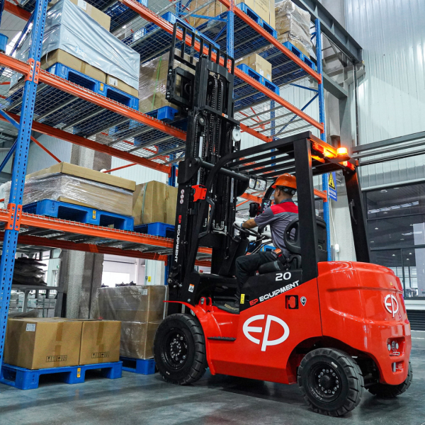 Carrello elevatore elettrico al litio 4 ruote da piazzale 2000kg EFL203 - immagine 15