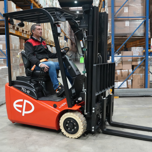 Carrello elevatore supercompatto 3 ruote 1000kg TCL101 - immagine 5