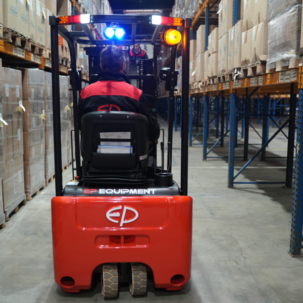 Carrello elevatore supercompatto 3 ruote 1000kg TCL101 - immagine 2