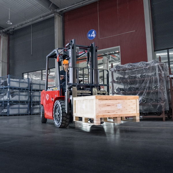 Carrello elevatore al litio 4 ruote da piazzale 3000kg con batterie rimovibili EFL302X4 - immagine 7