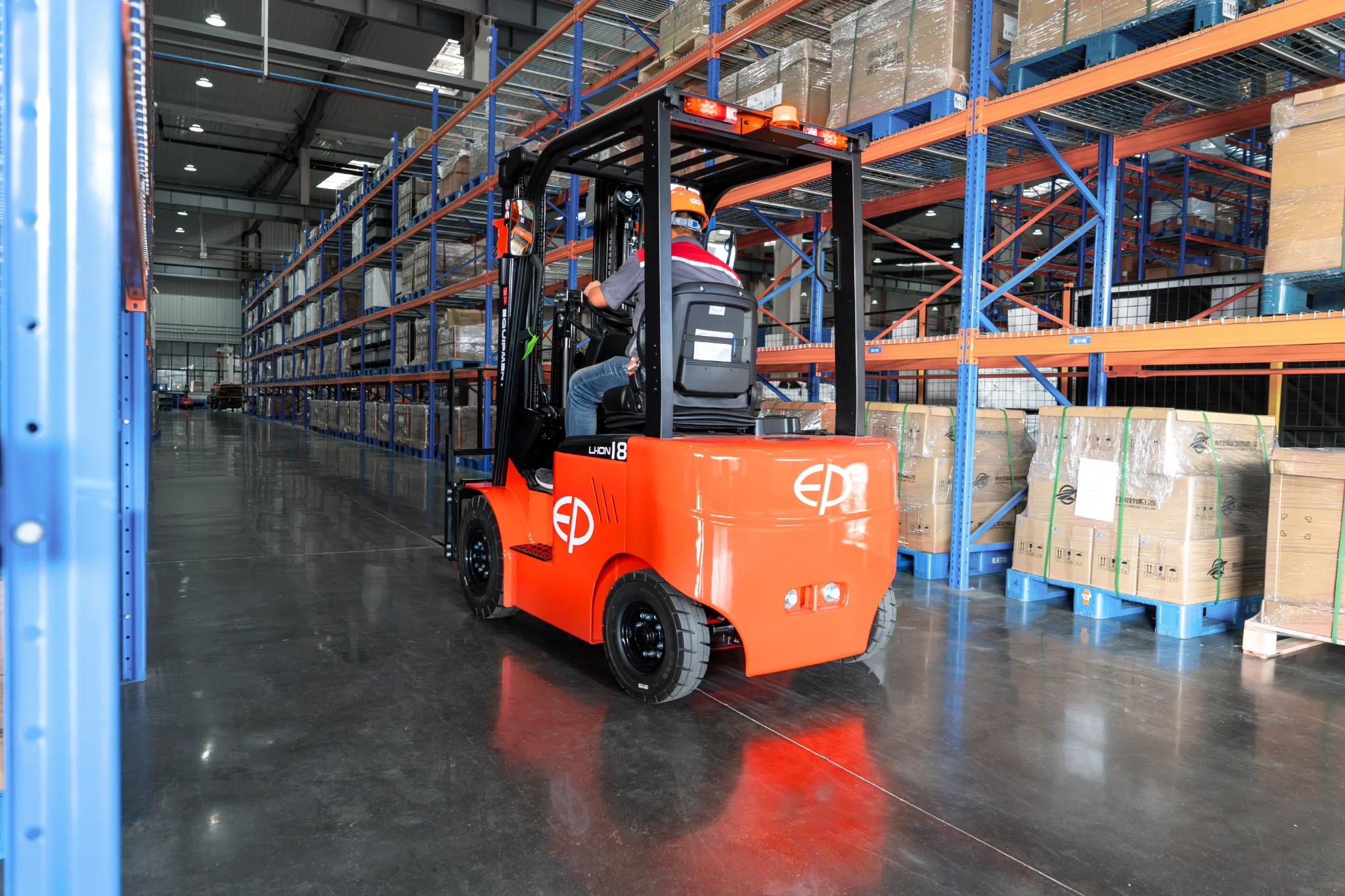 Carrello elevatore elettrico al litio 4 ruote compatto 1800kg EFL183 - immagine 7